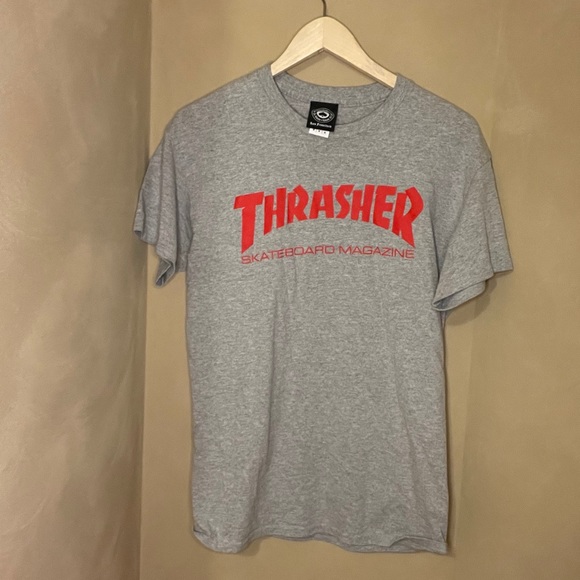 Thrasher Other - THRASHER gray & red logo shirt